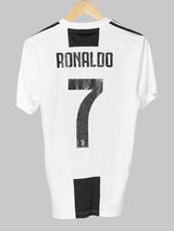 2018/19 Juventus Ronaldo #7 Home Shirt (S)