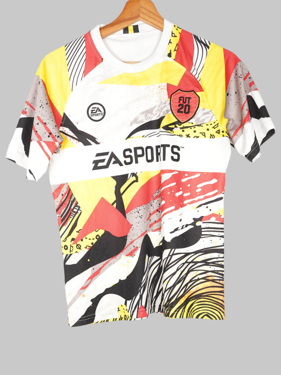2019/20 FIFA Ulitmate Team Shirt (Kids M) 