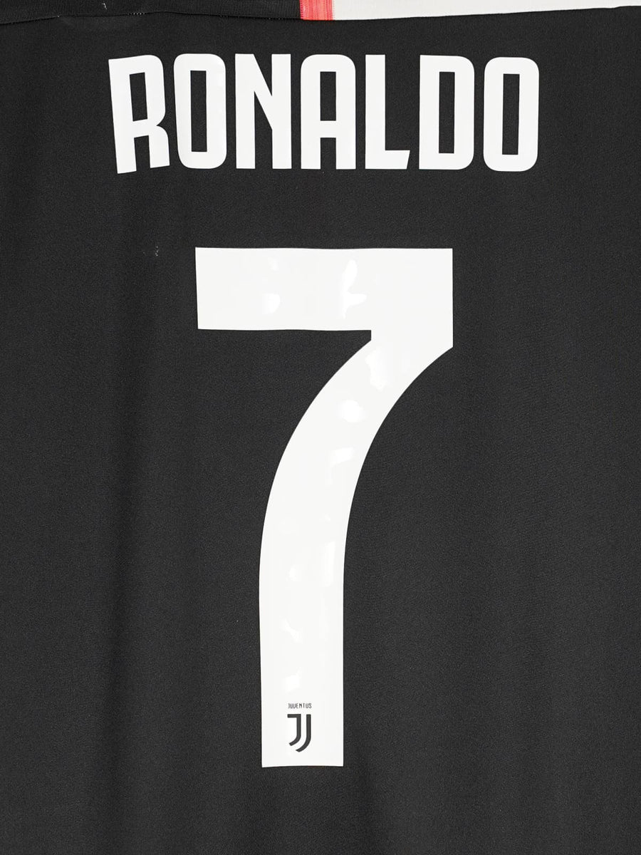 Juventus Home Shirt 2019/20 BNWT Ronaldo 7 (M)