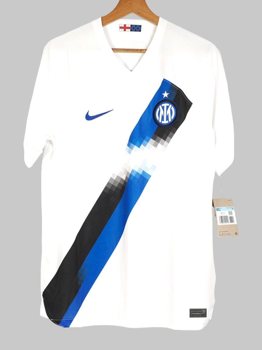 2023/24 Inter Milan Lautaro #10 Away Shirt (M)