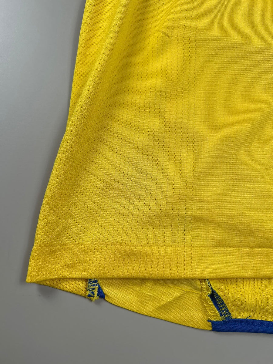 2007/8 Sweden Ibrahimovic #10 Home Shirt (L)