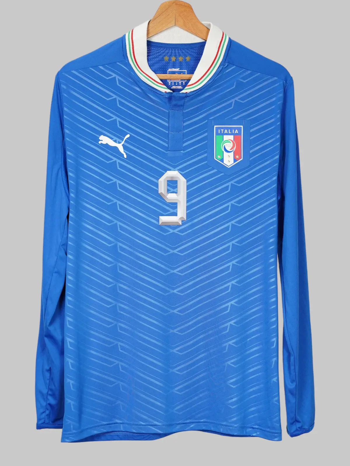 Italy Home Shirt 2012/13 L/S Player Issue Balotelli #9 (M)