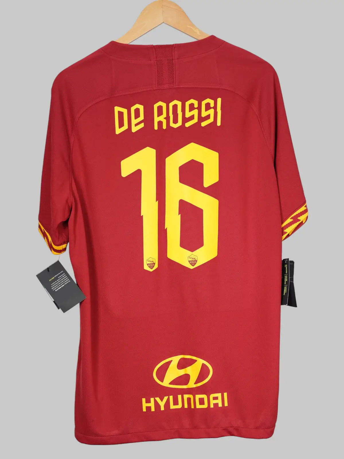 AS Roma Home Shirt 2019/20 BNWT De Rossi #16 (XL)