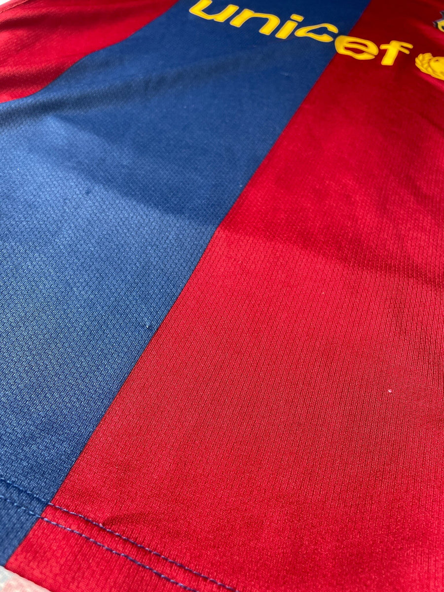 2006/07 Barcelona Ronaldinho #10 Home Shirt (M)