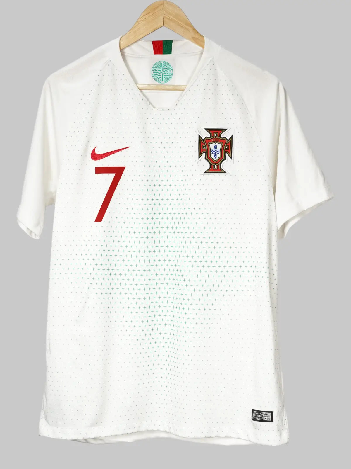 Portugal Away Shirt 2018/19 Ronaldo #7 (M)
