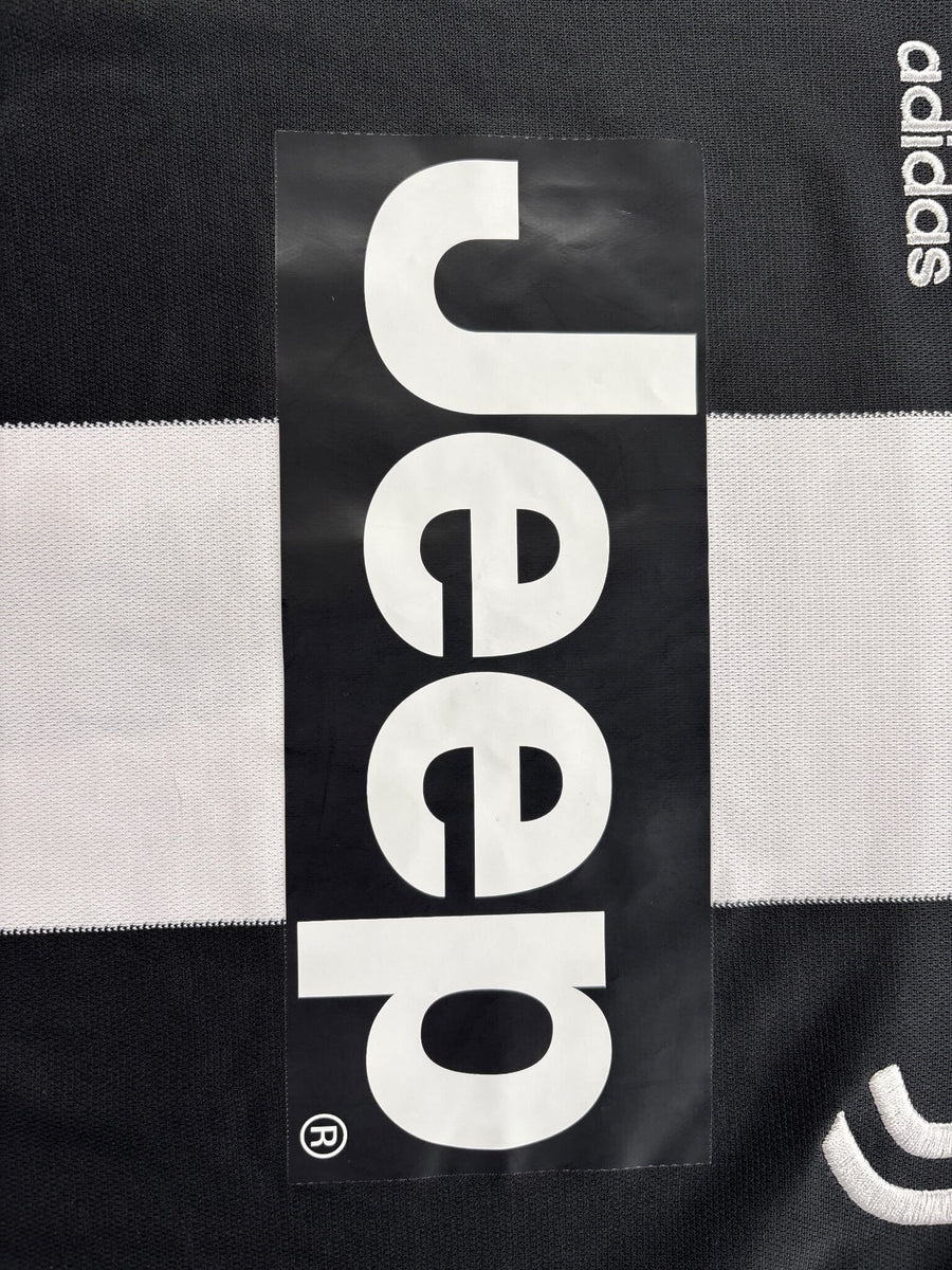 2018/19 Juventus Ronaldo #7 Home Shirt (M)