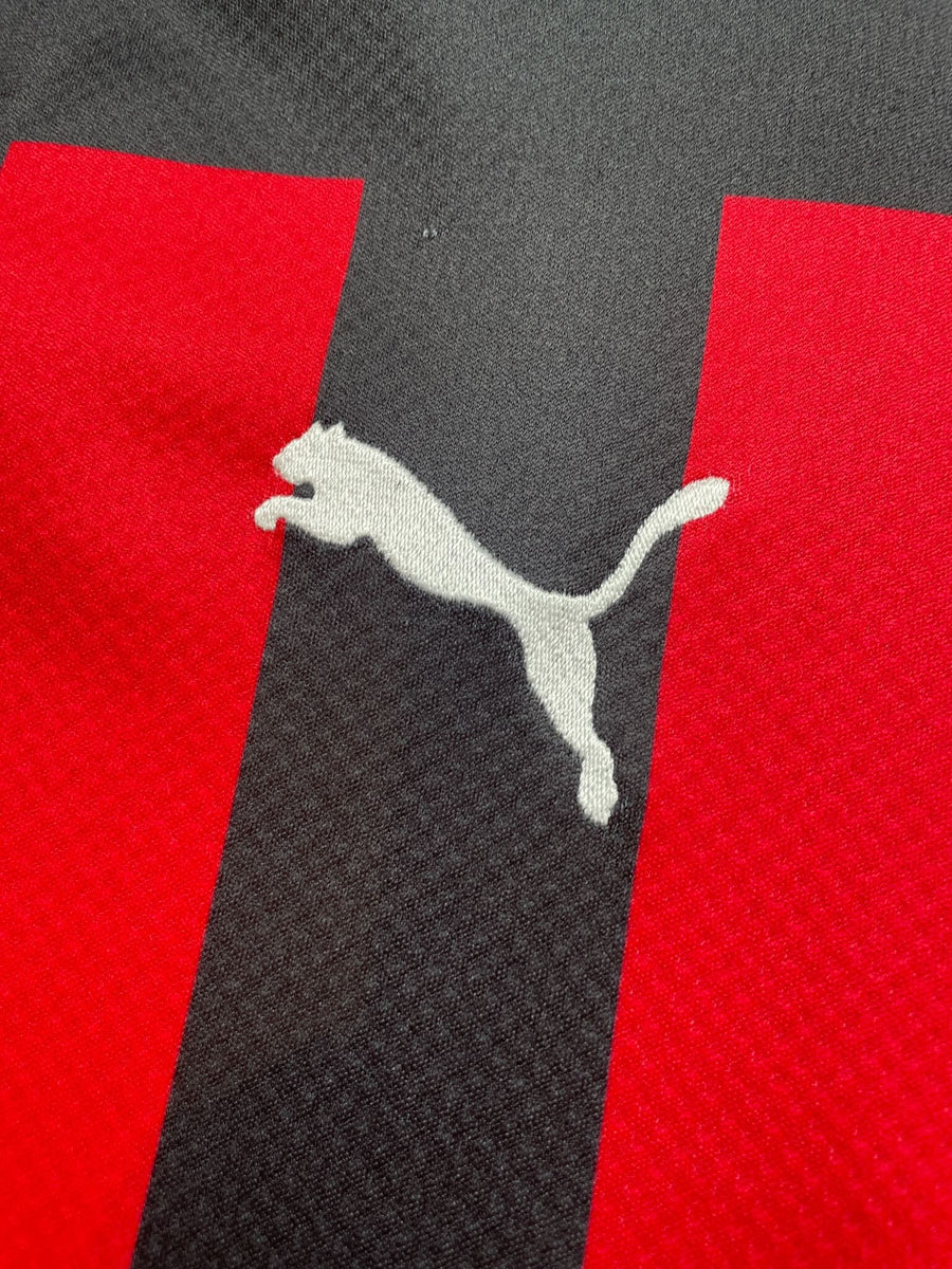 2022/23 AC Milan Ibrahimovic #11 Home Shirt (M)