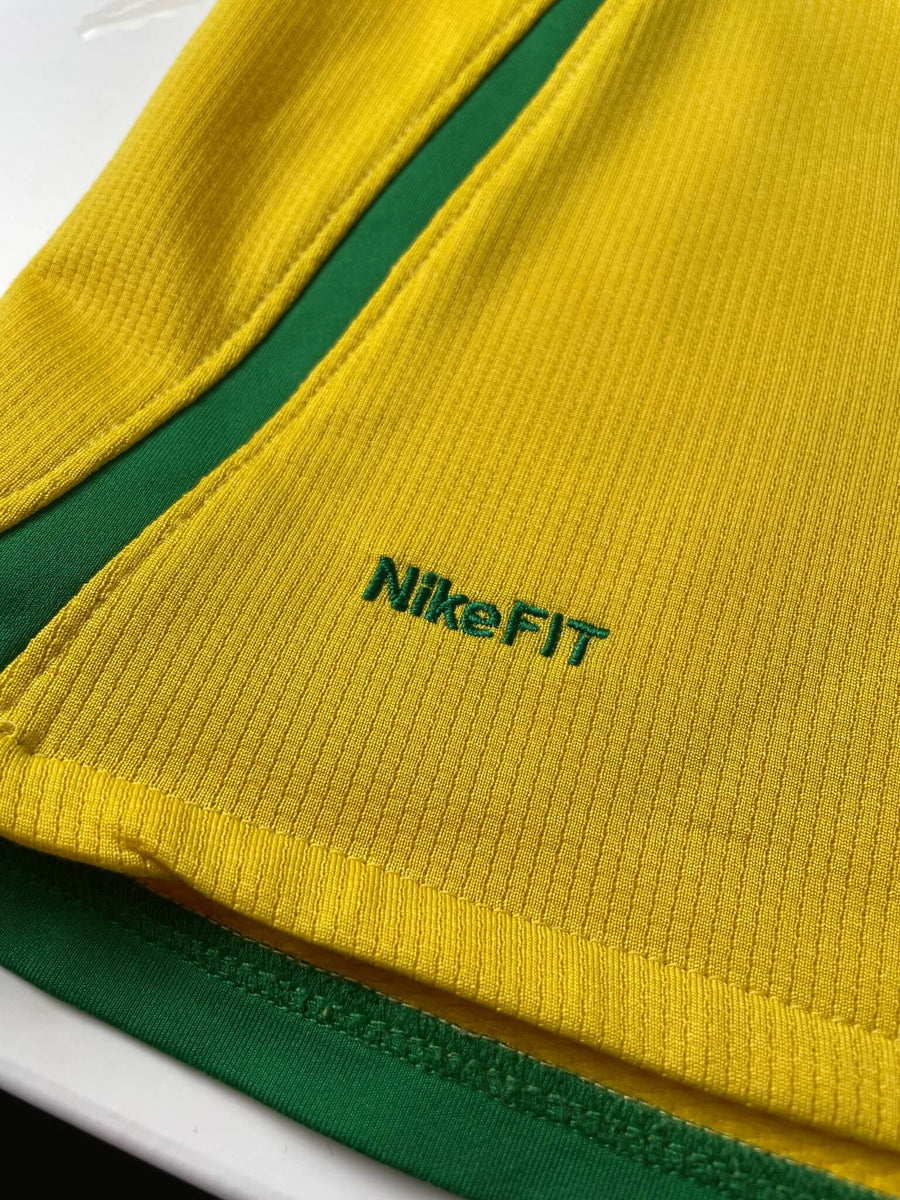 2008/9 Brazil Ronaldinho #10 Home Shirt (M)