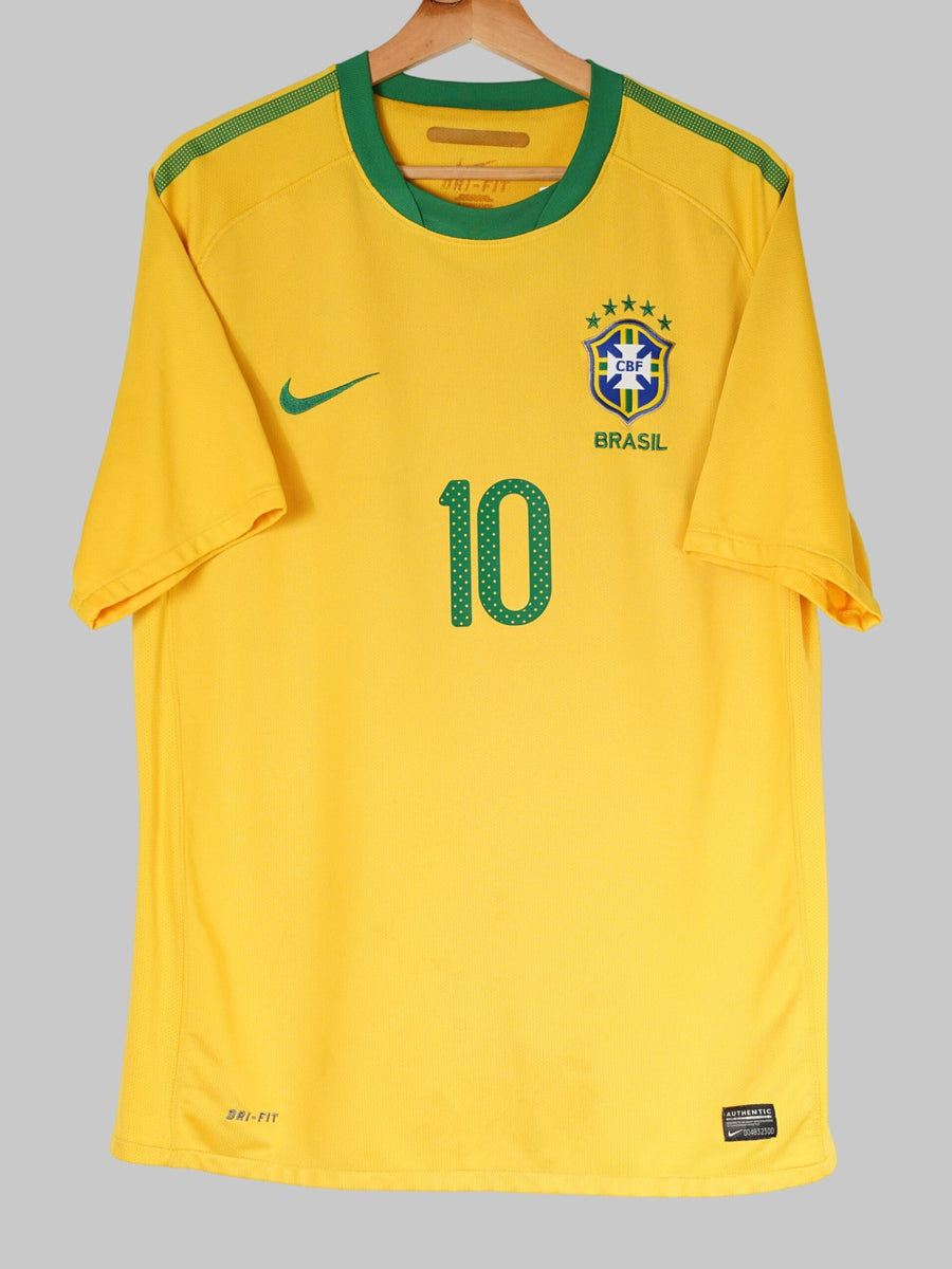 2010/11 Brazil Kaka #10 Home Shirt (L)