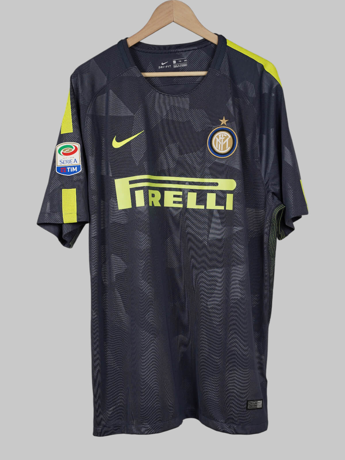 Inter Milan Third Shirt 2017/18 Perišić #44 (XXL)