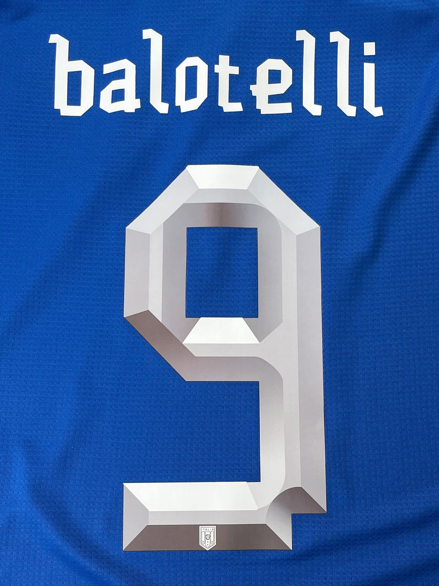 2012/13 Italy Balotelli #9 Home Shirt (M)