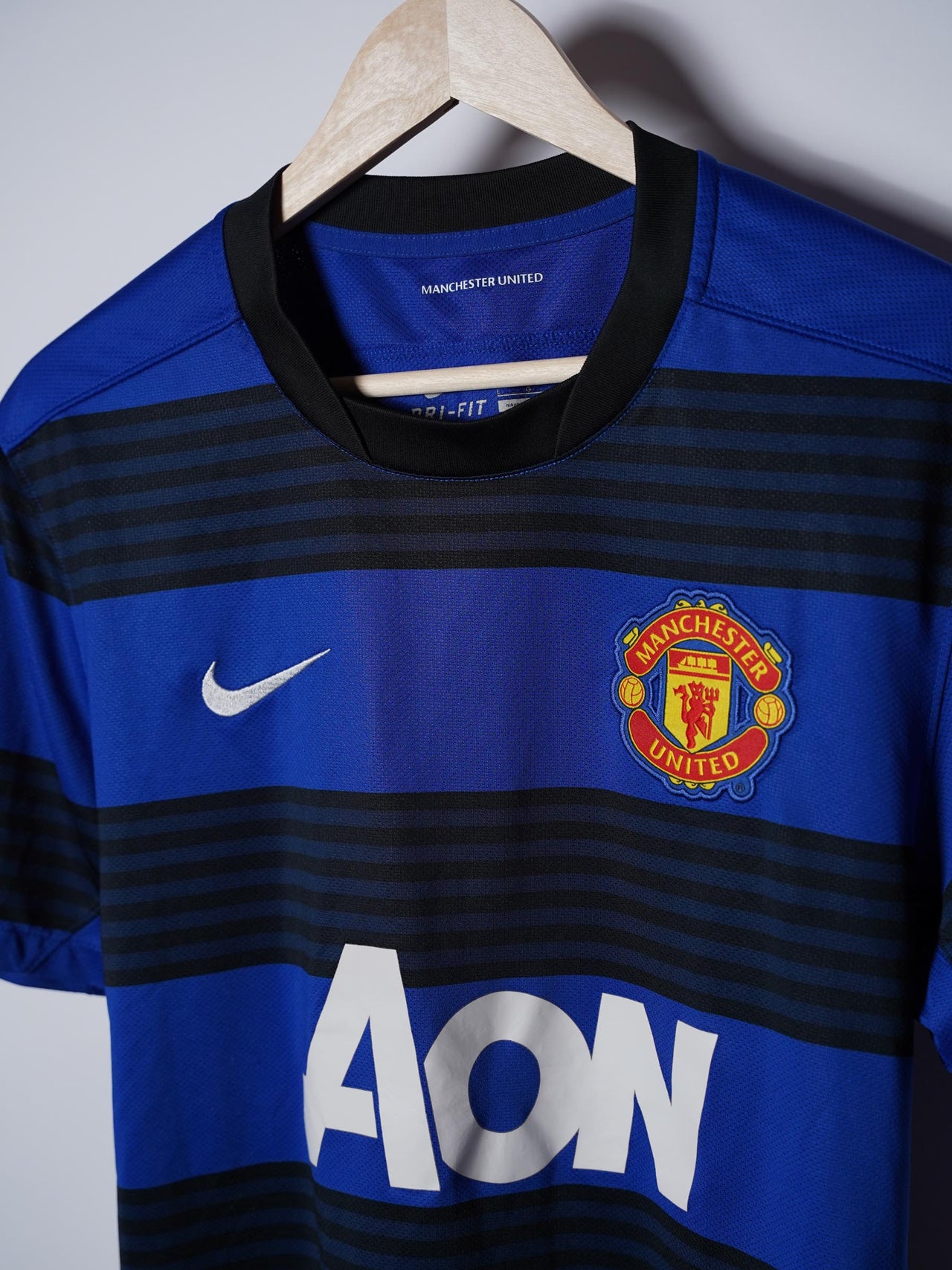 Manchester United Away Shirt 2011/12 (L)