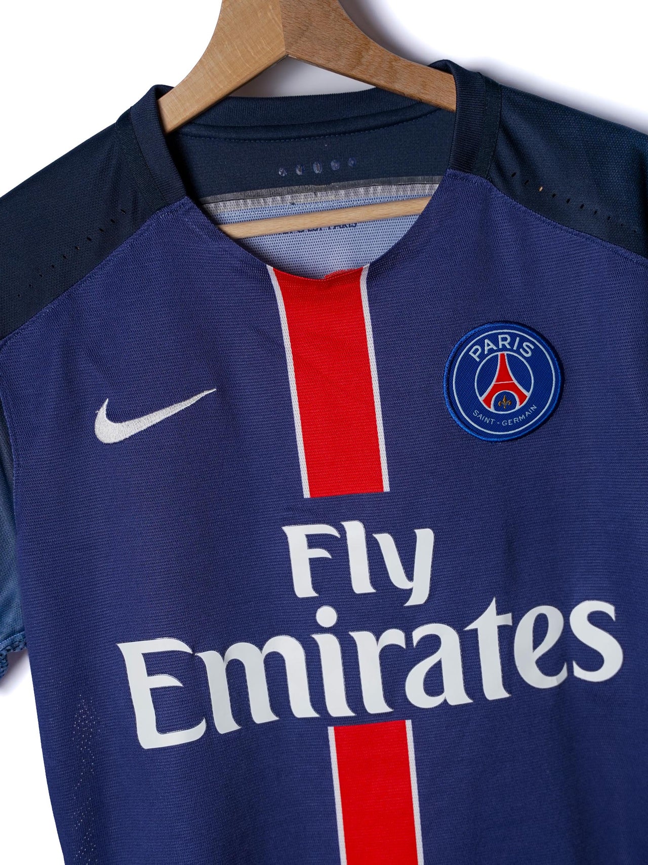 PSG Home Shirt 2015/16 Player Issue Di Maria #11 (M)