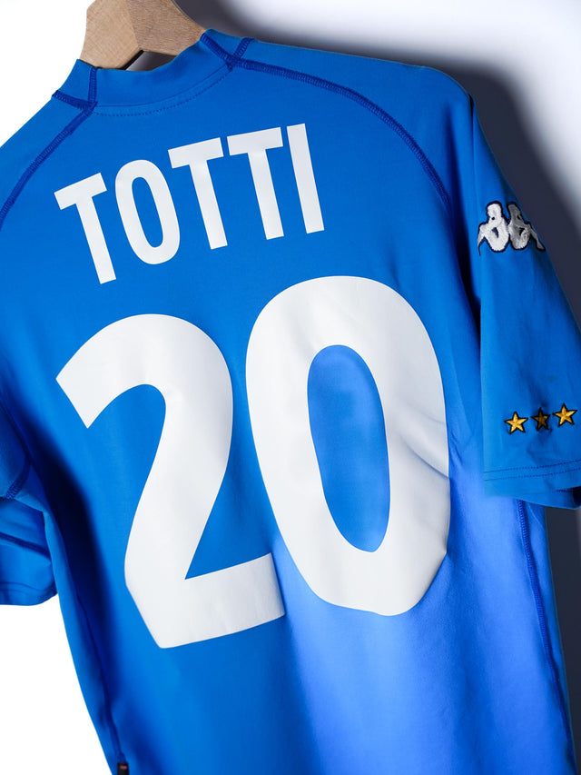 Italy Home Shirt 2000/01 Totti #20 (M)