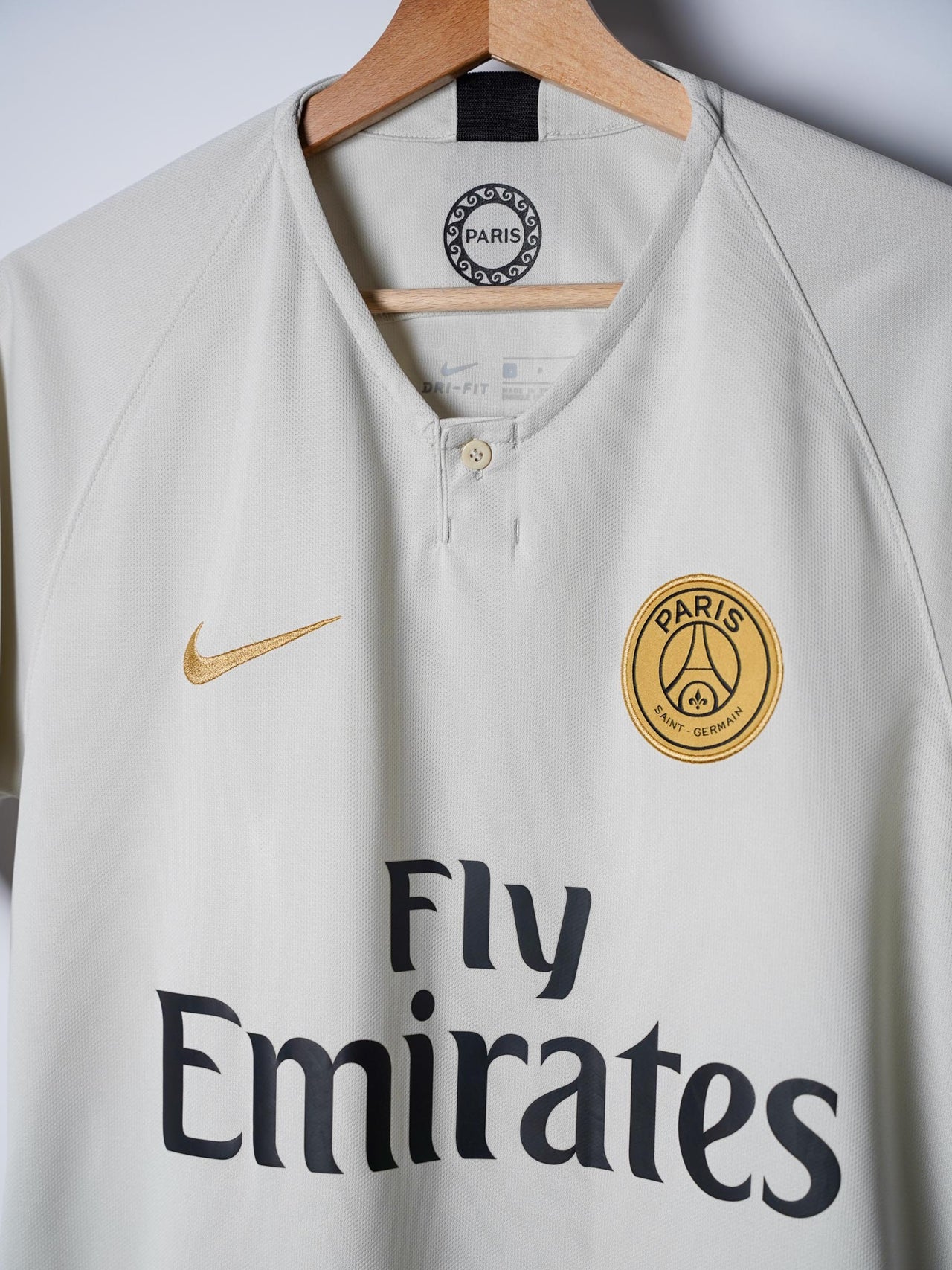 PSG Away Shirt 2018/19 (S)