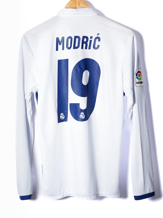 Real Madrid Home Shirt L/S 2016/17 Modric #19 (S)