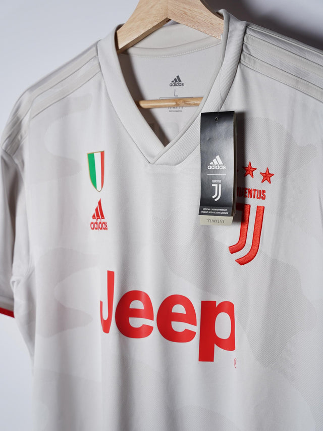 Juventus Away Shirt 2019/20 Ronaldo #7 BNWT (L)