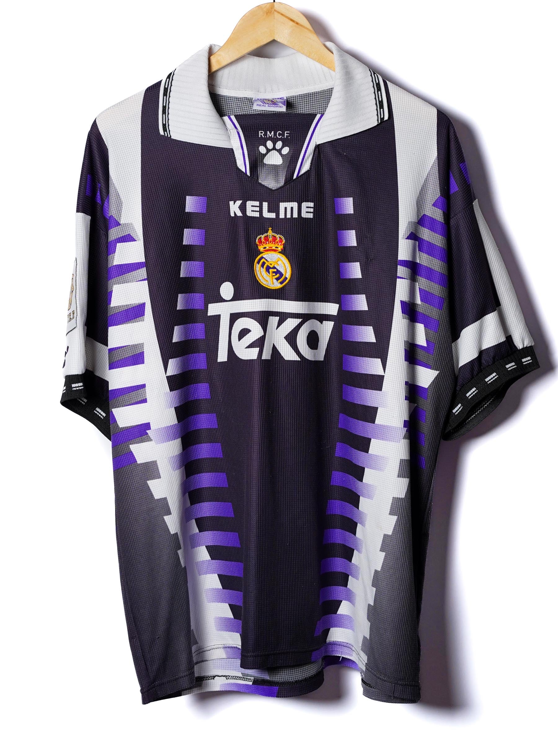1997-98 Real Madrid Home Shirt Roberto Carlos #3 - 7/10