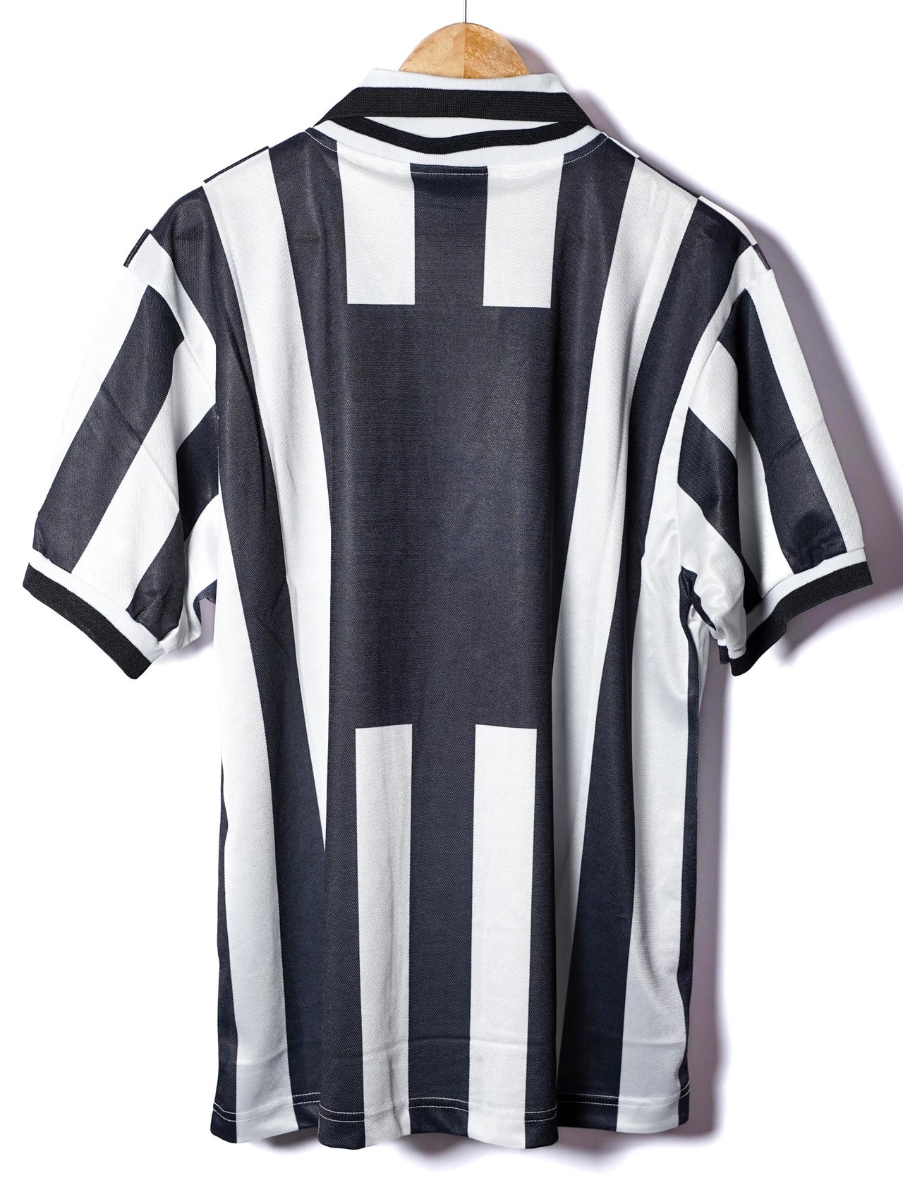 Juventus Home Shirt 1994/95 BNWT (L)