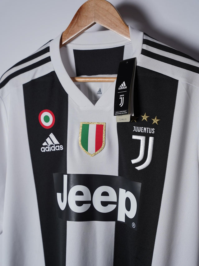 Juventus Home Shirt 2018/19 Ronaldo #7 BNWT (XL)