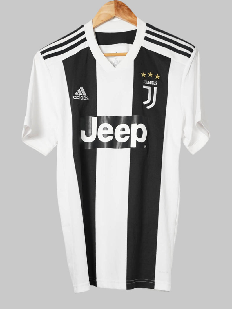 2018/19 Juventus Ronaldo #7 Home Shirt (M)