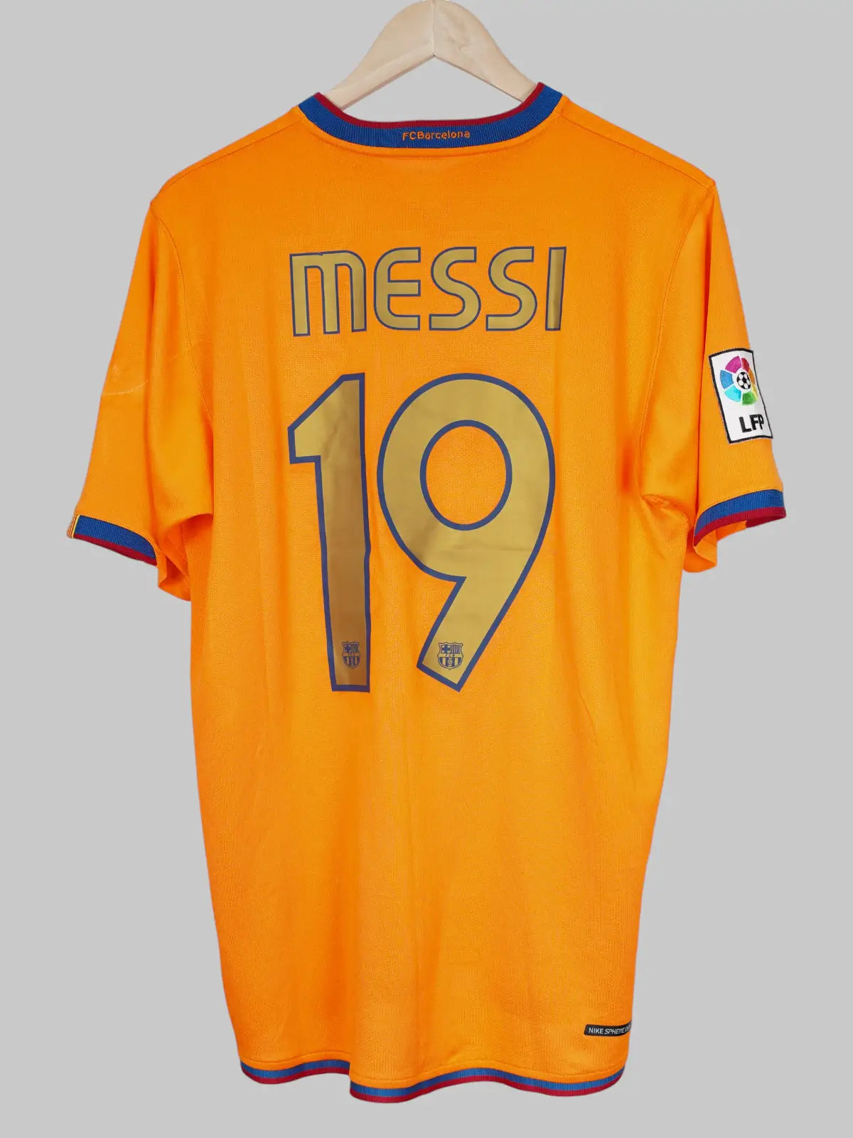 FC Barcelona Away Shirt 2006/8 Messi #19 (M)
