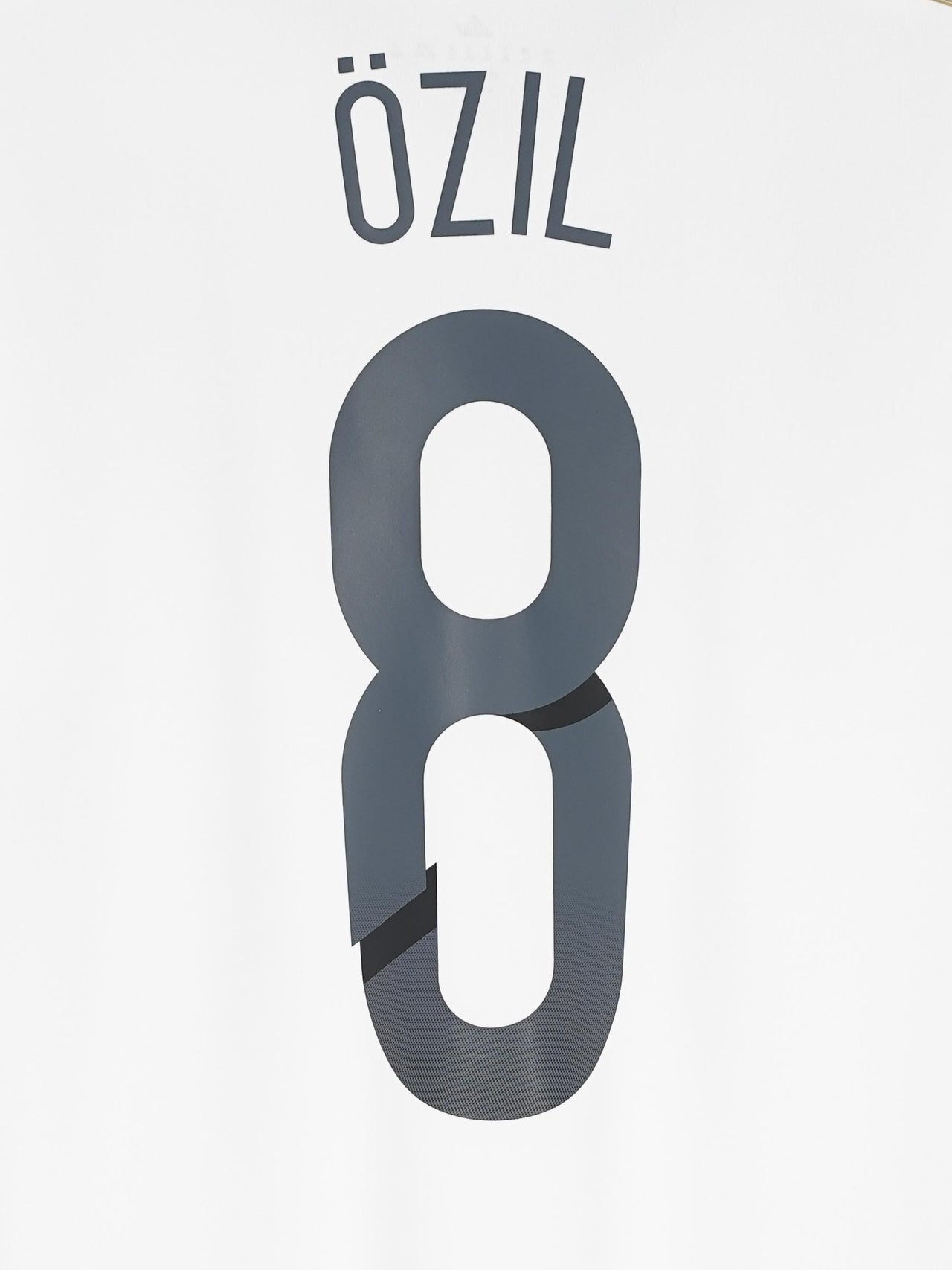 Germany Home Shirt 2014/15 Özil #8 (XL)