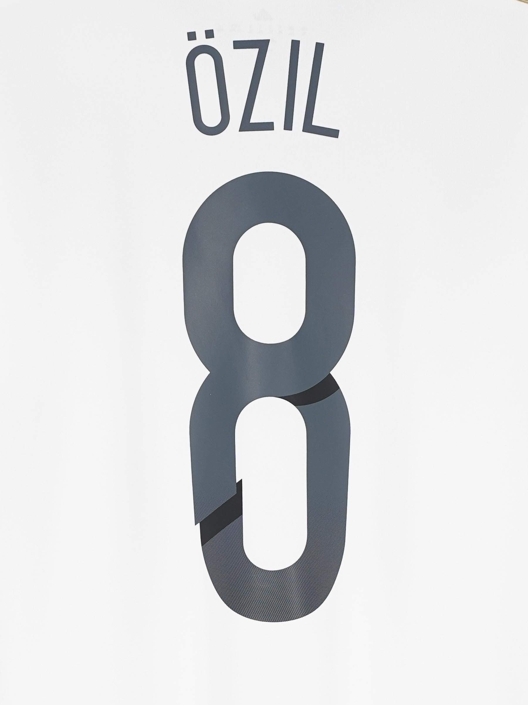 Germany Home Shirt 2014/15 Özil #8 (XL)