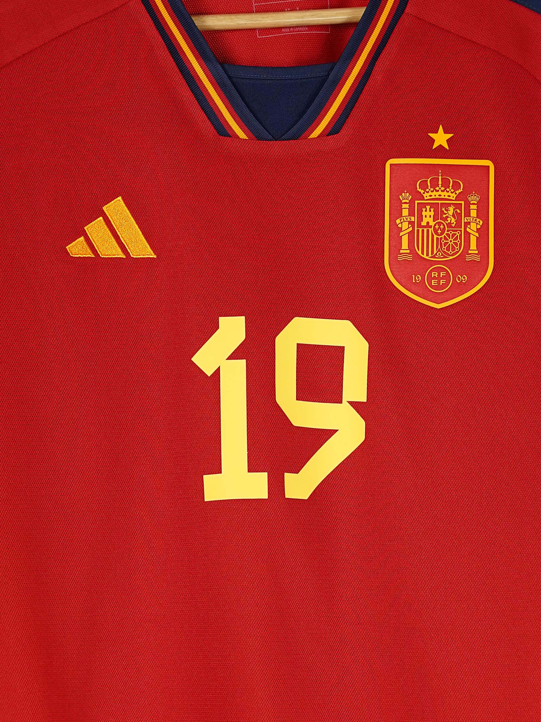 Spain Home Shirt 2022/23 Lamine Yamal #19 (M)