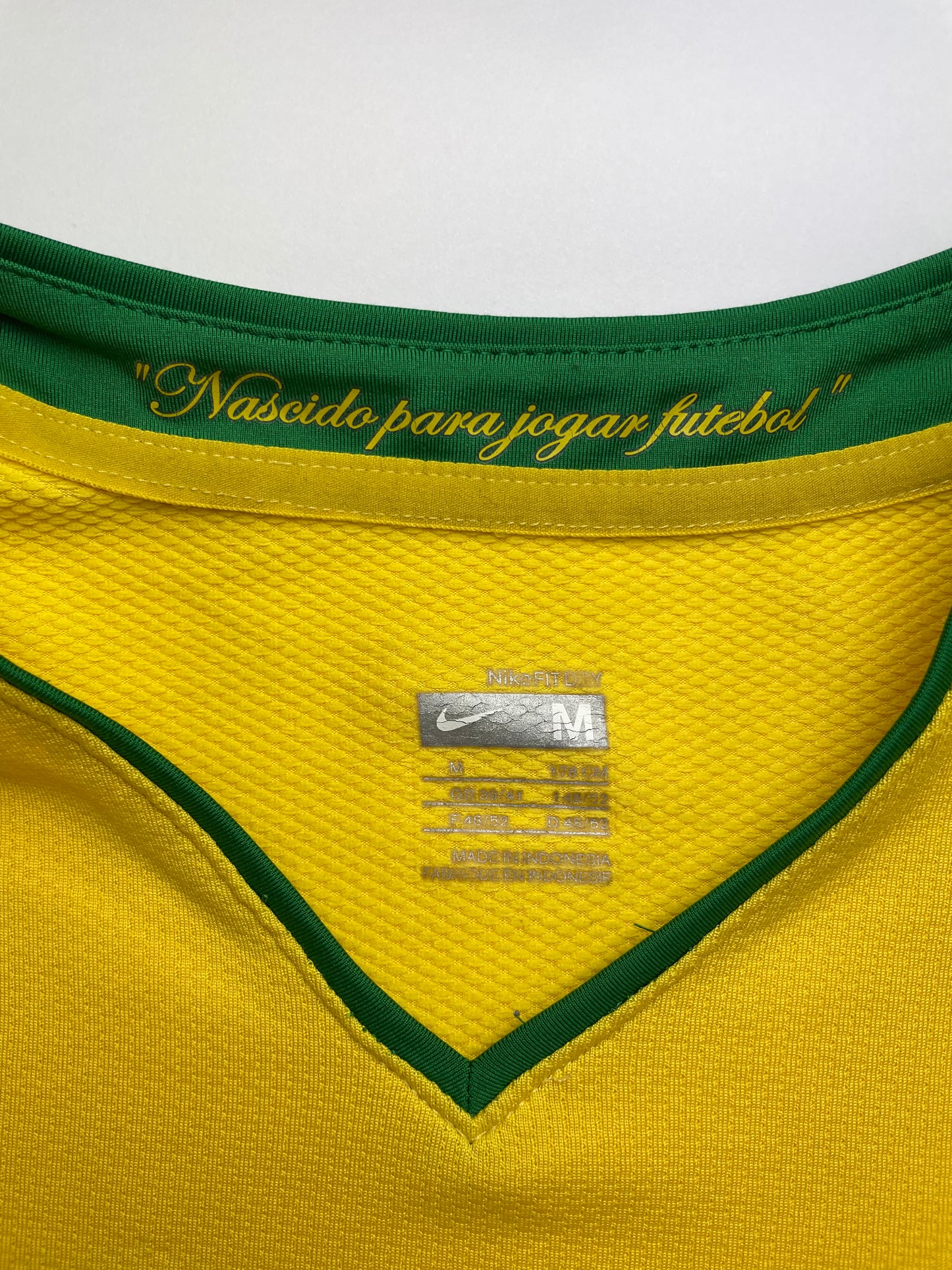 Brazil Home Shirt 2008/9 - size M Size Label