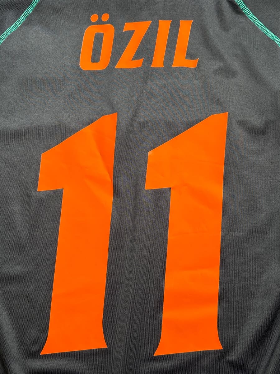 2008/9 Werder Bremen Ozil #11 Third Shirt (M)