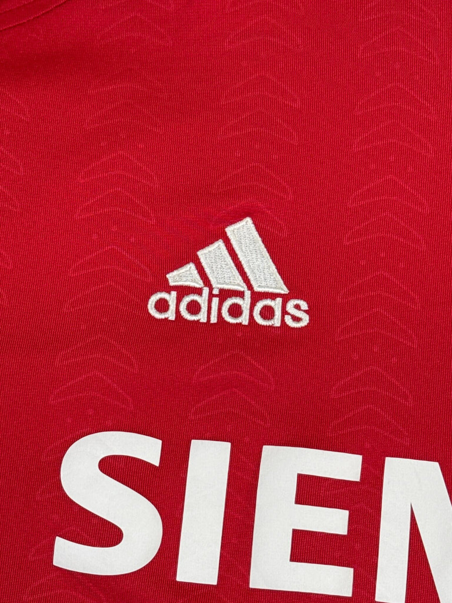 2005/6 Real Madrid Casillas #1 Goalkeeper Shirt (L)