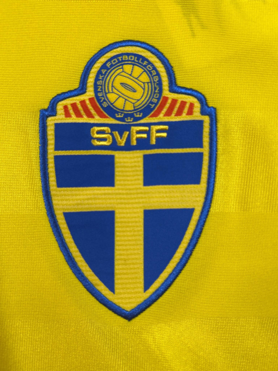 2016/17 Sweden Ibrahimovic #10 Home Shirt (L)