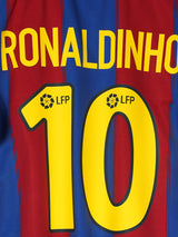2003/4 Barcelona Ronaldinho #10 Home Shirt (L)