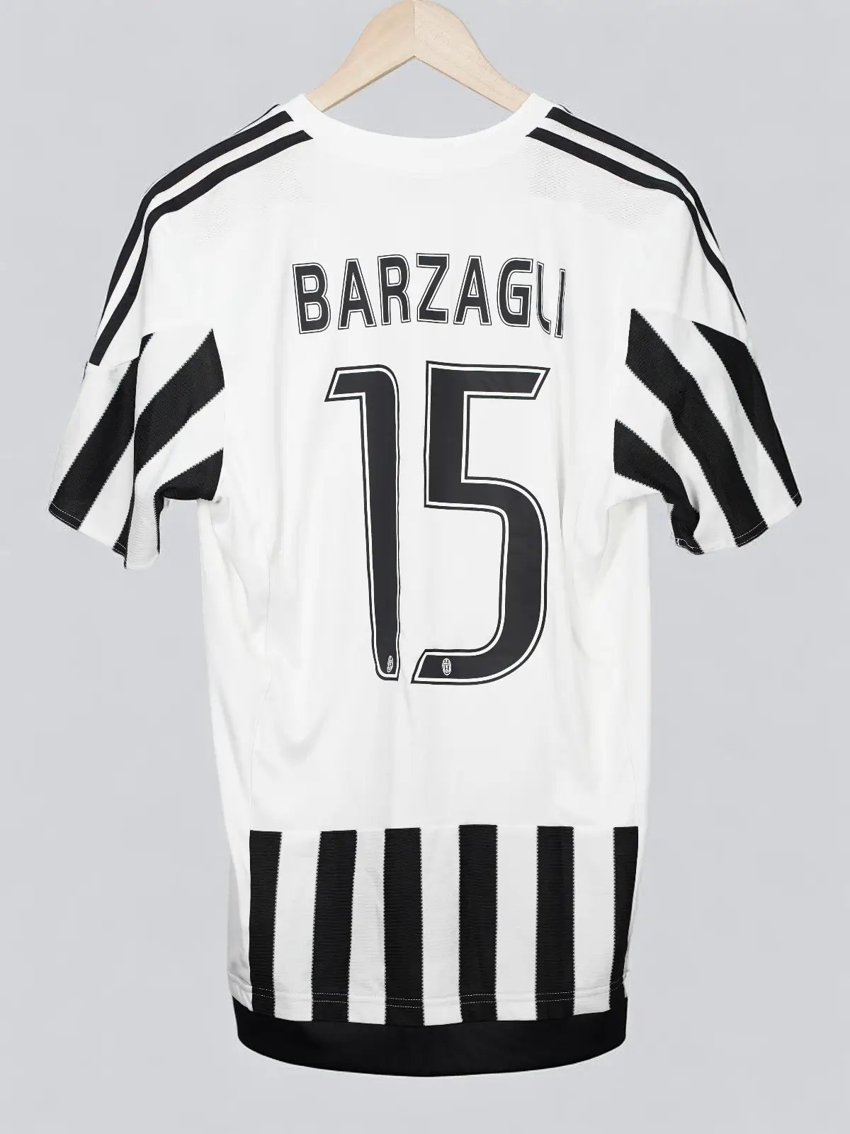 Juventus Home Shirt 2015/16 Barzagli #15 (M)