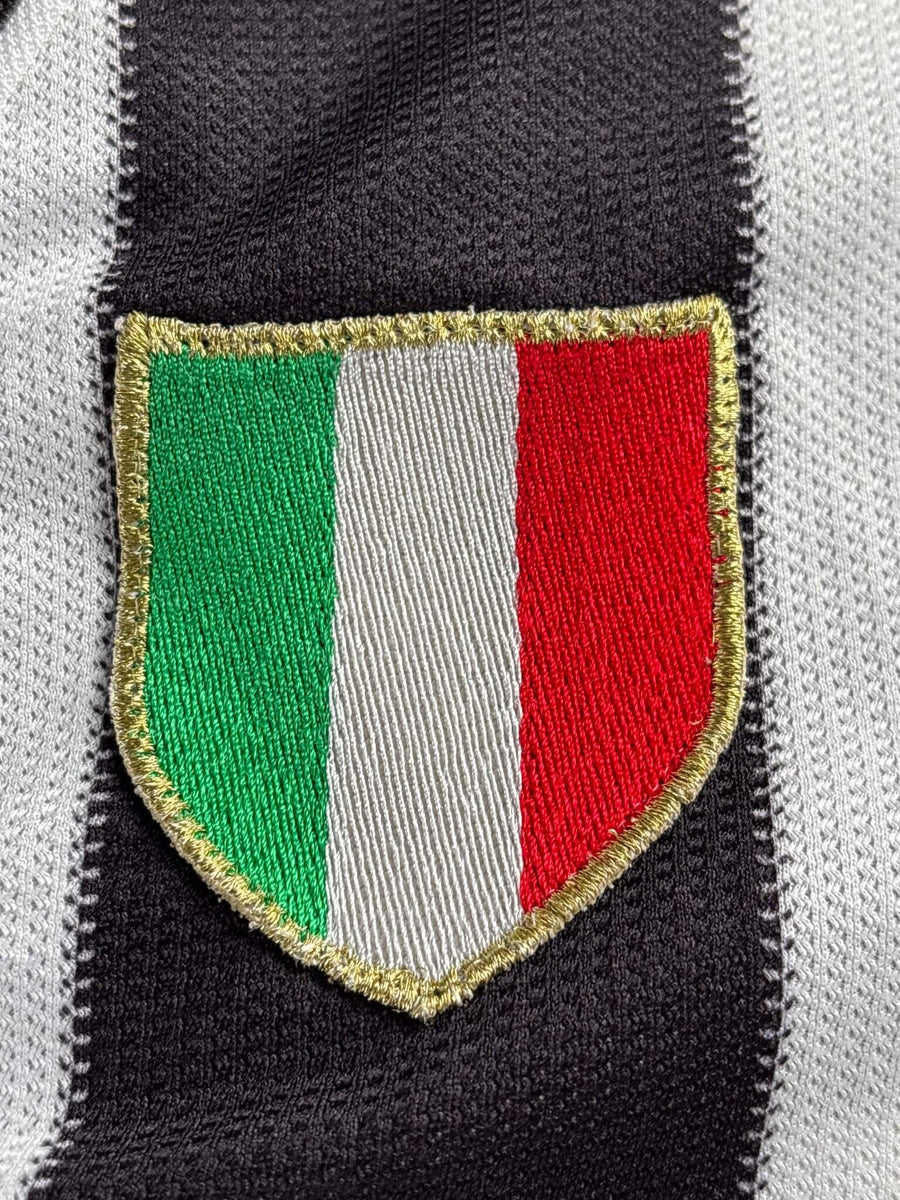 2002/03 Juventus Home Shirt (M)