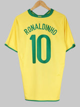 2008/9 Brazil Ronaldinho #10 Home Shirt (M)