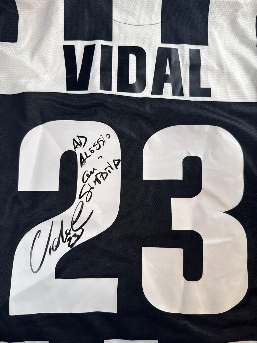 2012/13 Juventus Home Shirt Signed Vidal #23 (M)