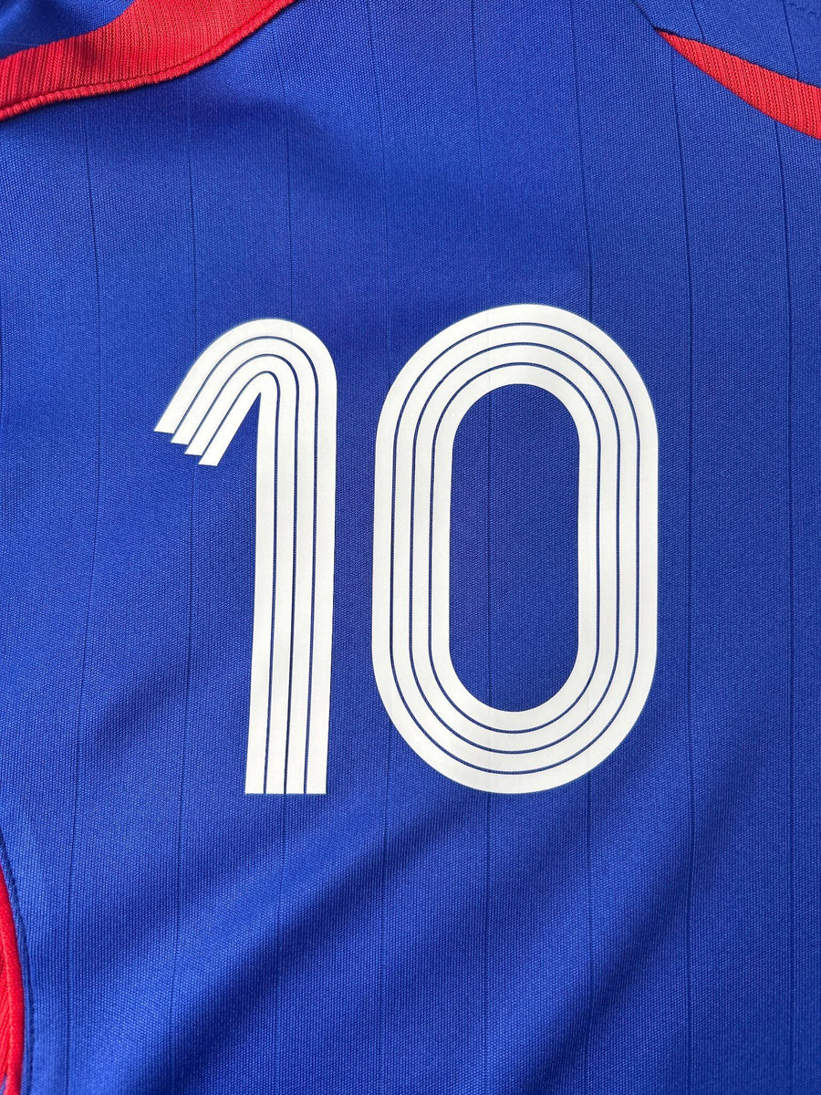 2006/07 France Zidane #10 Home Shirt (XL)