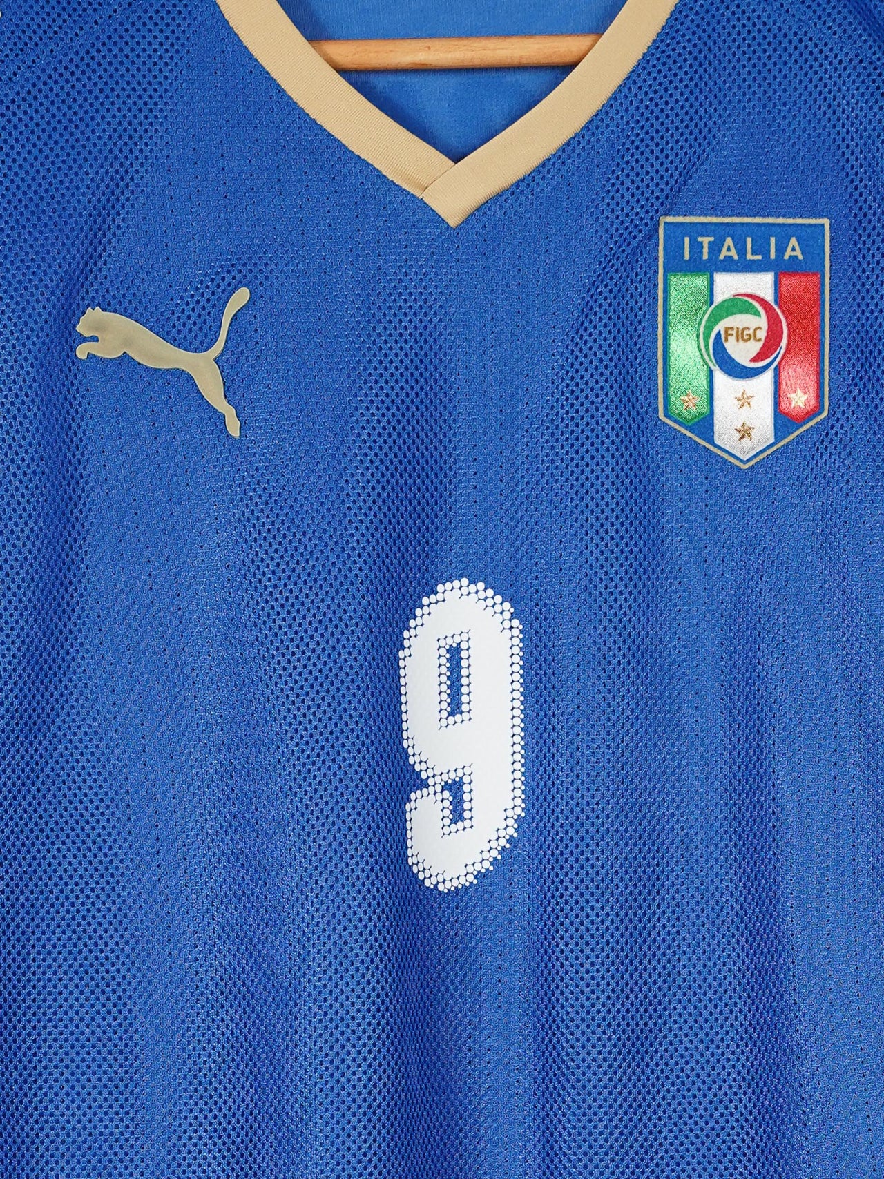 Italy Home Shirt 2007/8 Toni #9 (S)