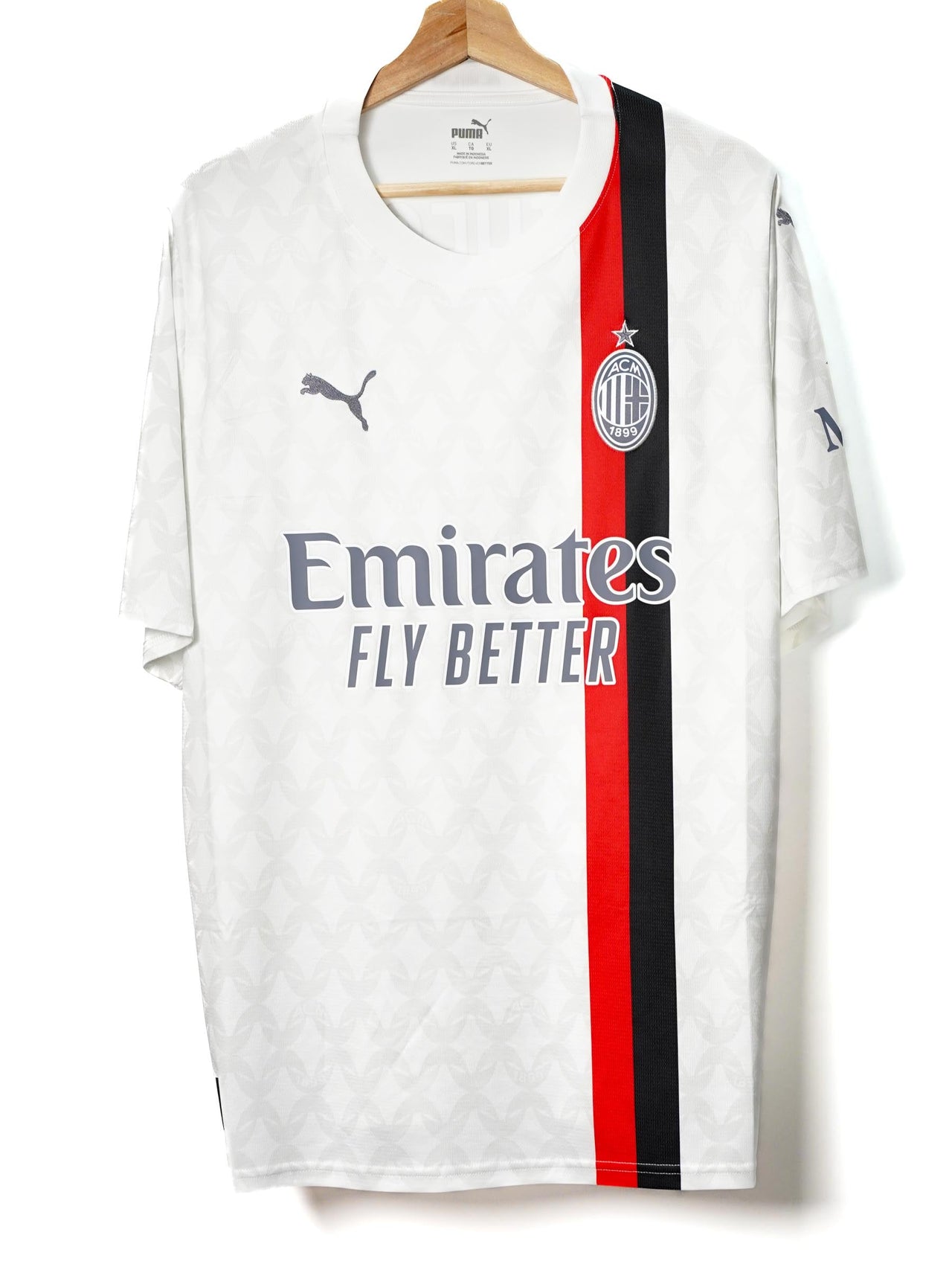 AC Milan Away Shirt 2023/24 Theo 19 (XL)