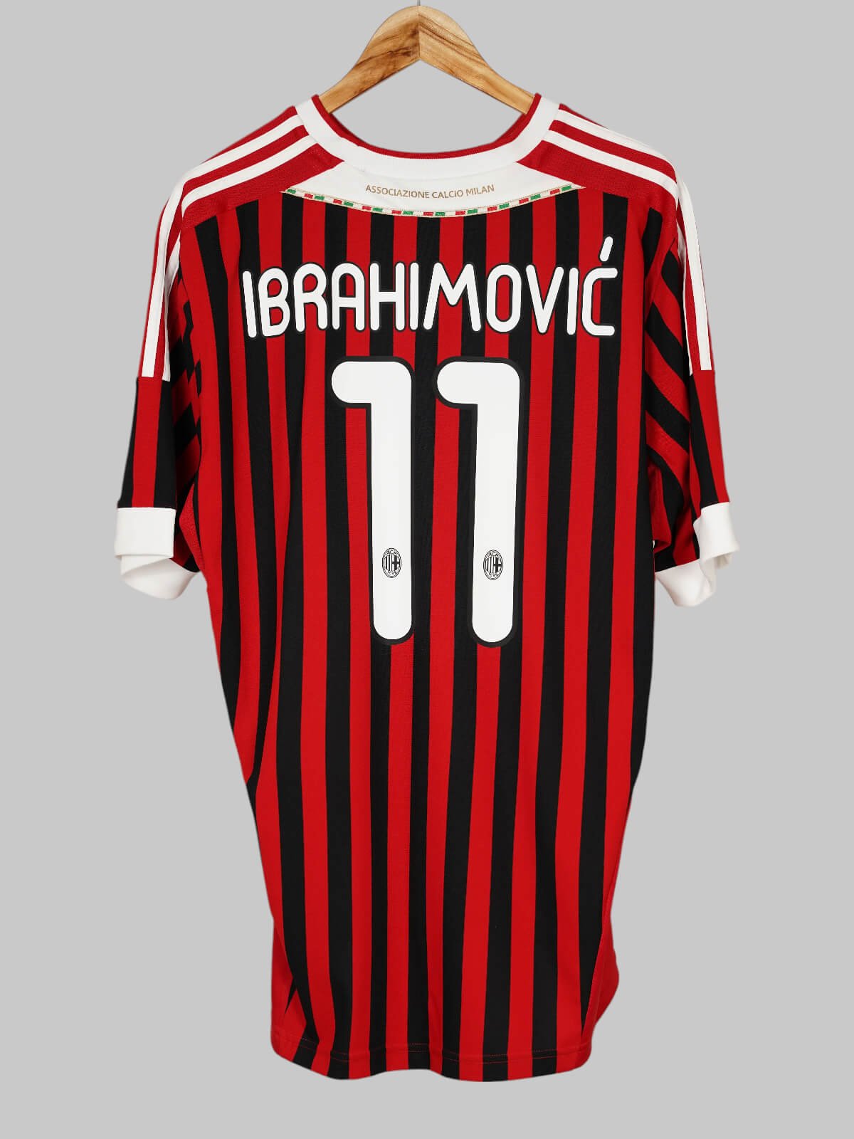 ACミラン IBRAHIMOVIĆ 11番 シャツ 2011/12 AC Milan Ibrahimović #11 Home Shirt (XL) Adidas | First11