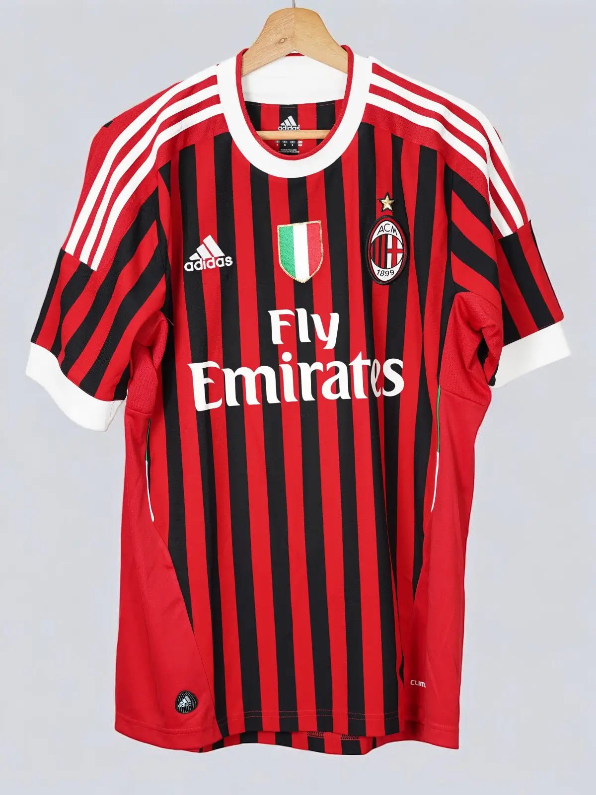AC Milan Home Shirt 2011/12 Robinho 70 M)