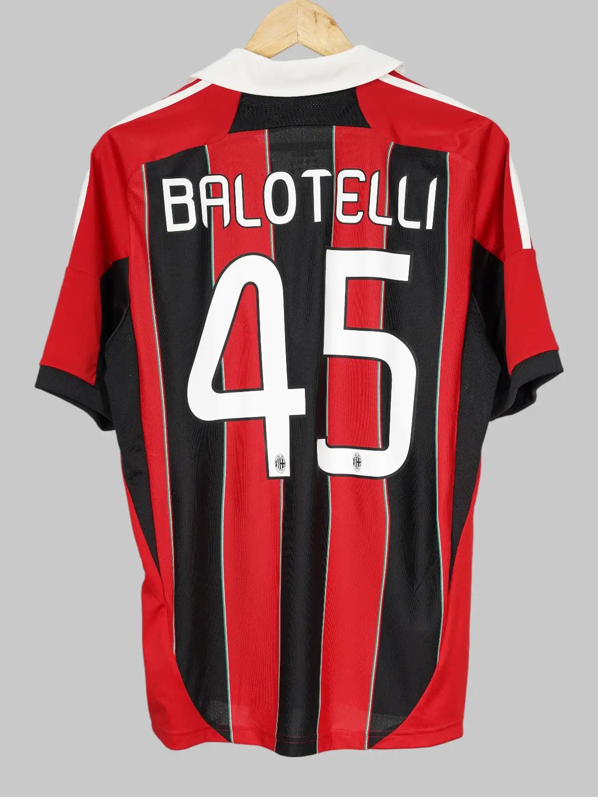 2012/13 AC Milan Balotelli #45 Home Shirt (M) Adidas | First11