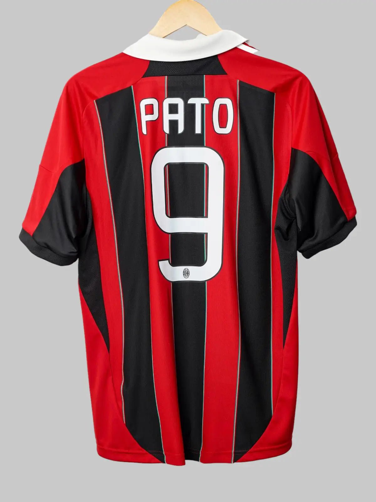 AC Milan Home Shirt 2012/13 Pato 9 (L)