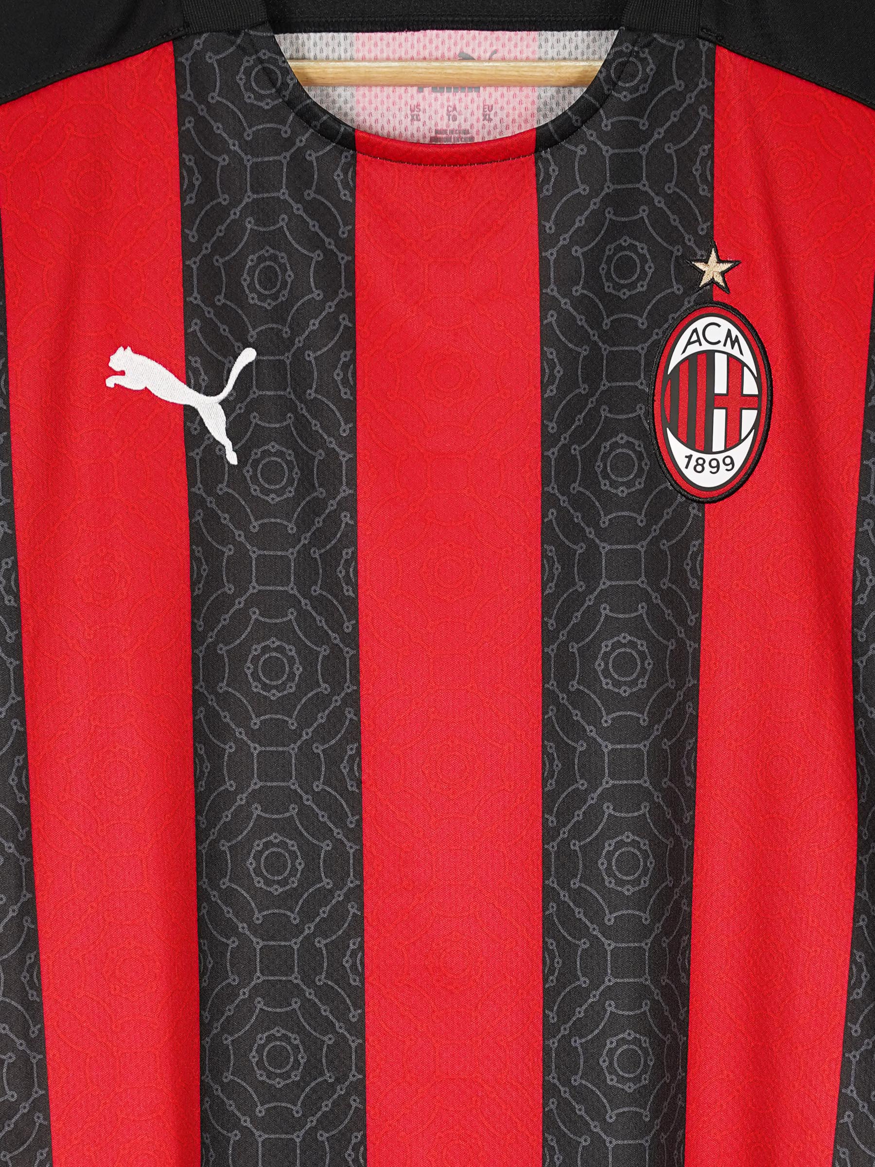 AC Milan Home Shirt 2020/21 Ibrahimovic 11 (XL)