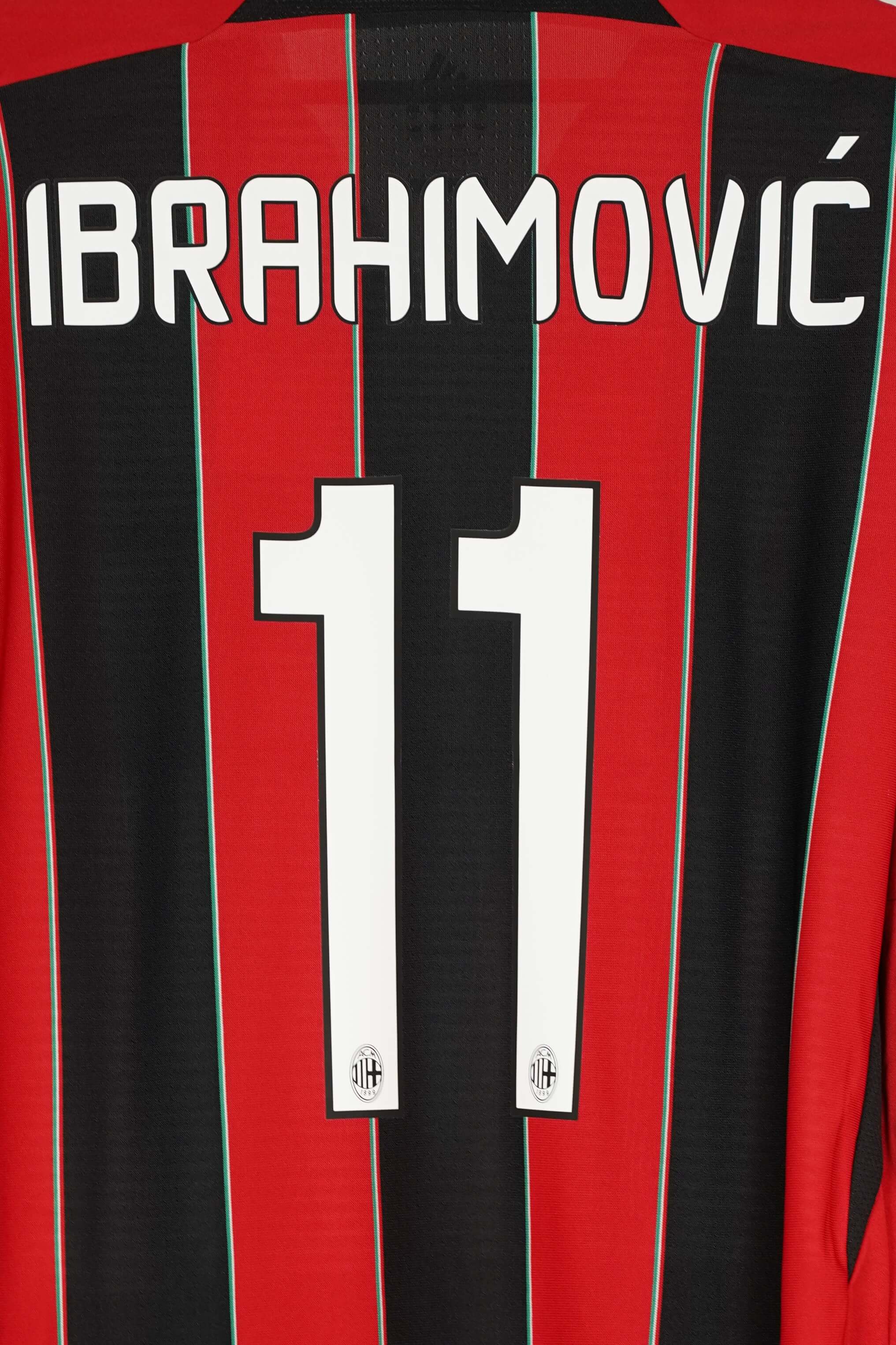 2012/13 AC Milan Ibrahimović #11 Home Shirt L/S (XL) Adidas | First11