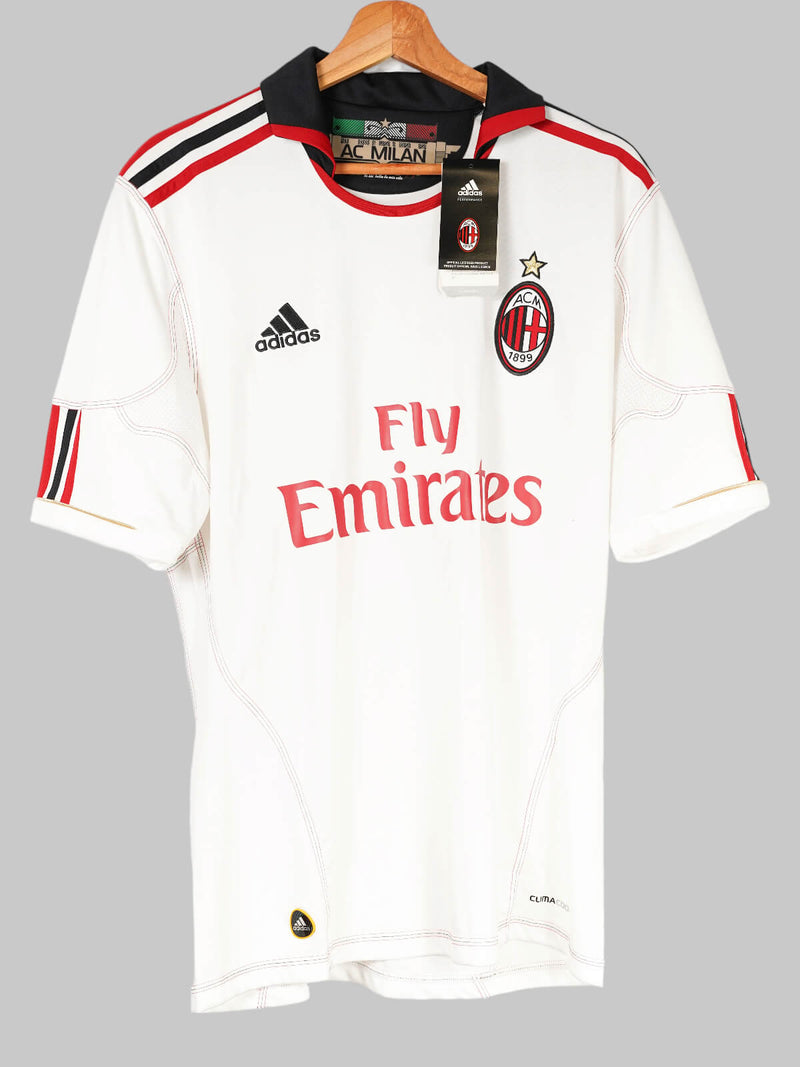 AC Milan Signed Away Shirt 2010/11 Gambaro 14 BNWT (M)