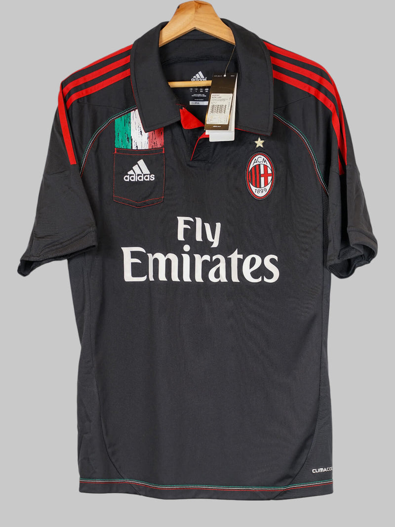 AC Milan Signed Third Shirt 2012/13 El Shaarawy 92 BNWT (L)