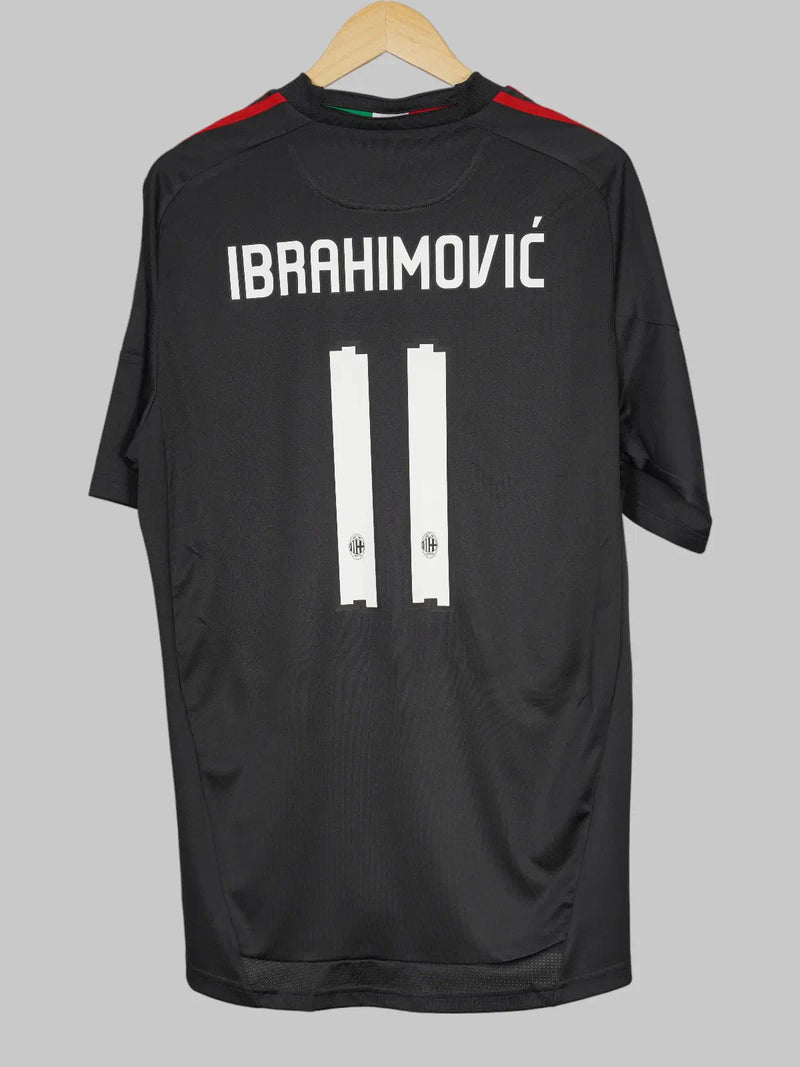 AC Milan Third Shirt 2010/11 Ibrahimovic 11 (L)